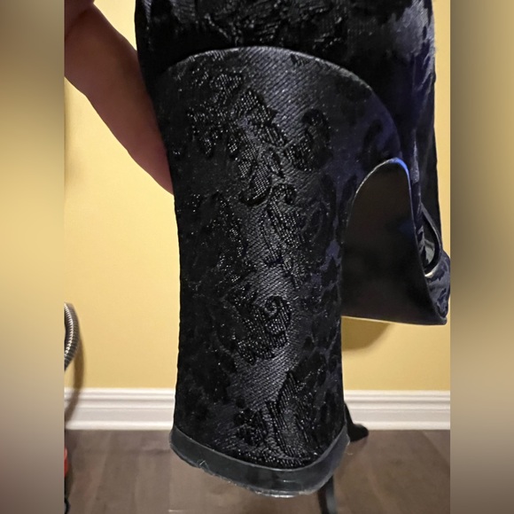 Enzo Angiolini formal closed toe sandals with leather soles- made in Spain - Picture 9 of 9